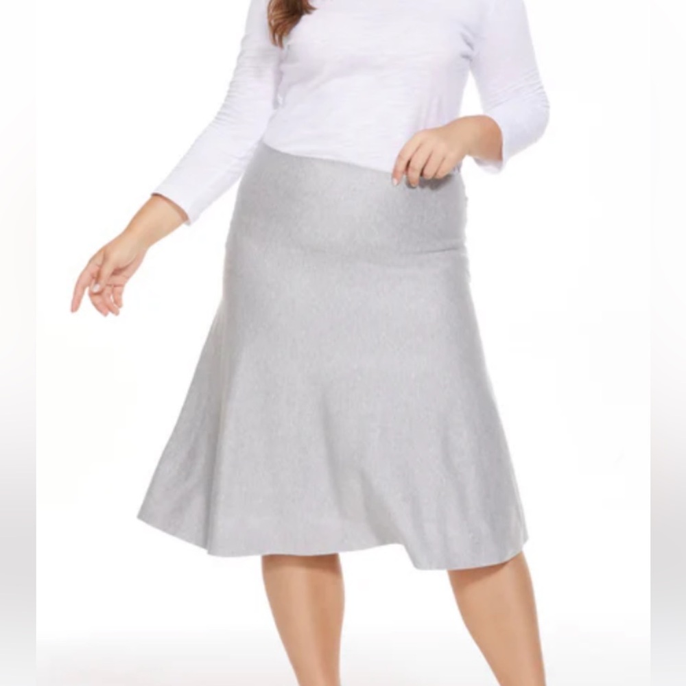 mia mod size large grey skirt